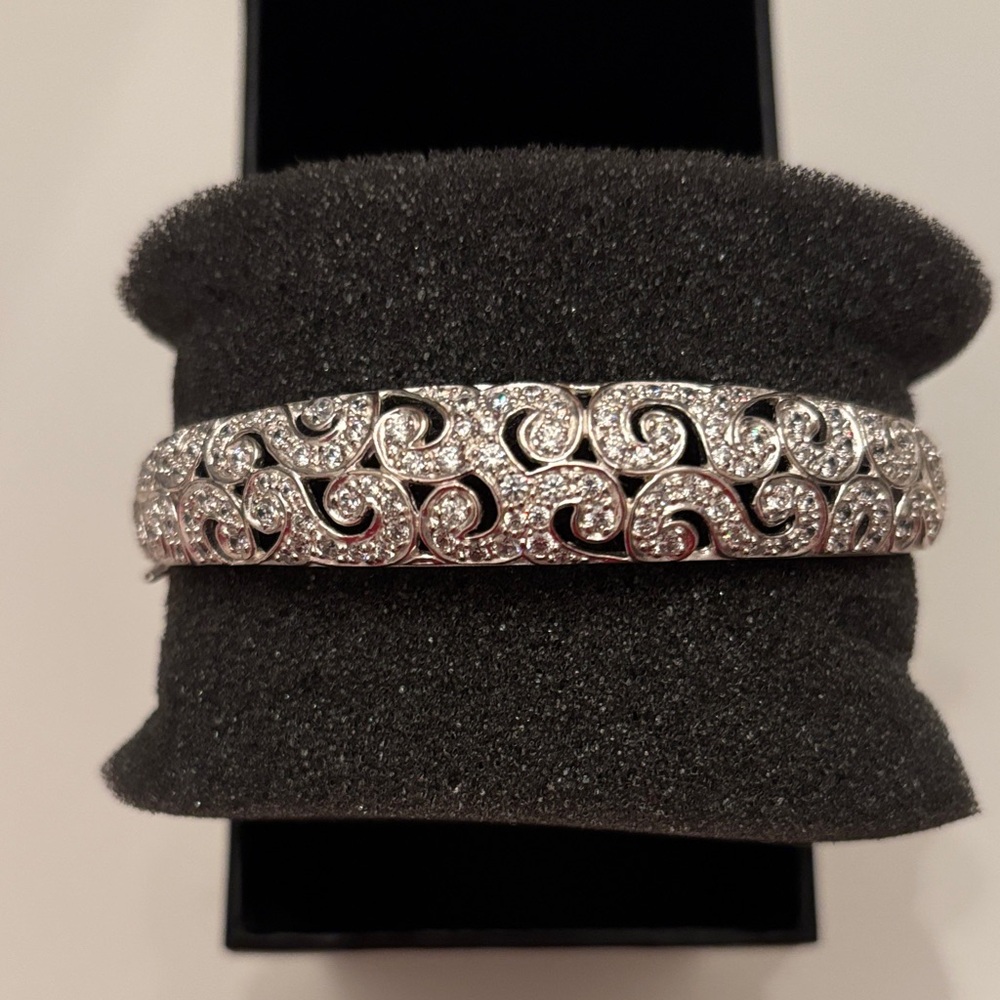 925 Sterling Silver and Zircons Swirl design gorgeous Bracelet - Picture 1 of 10